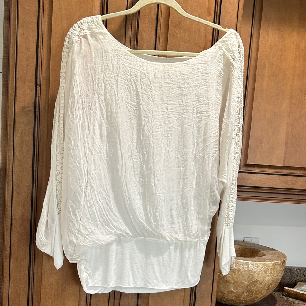 Chic White Women's Blouse with Lace Accents